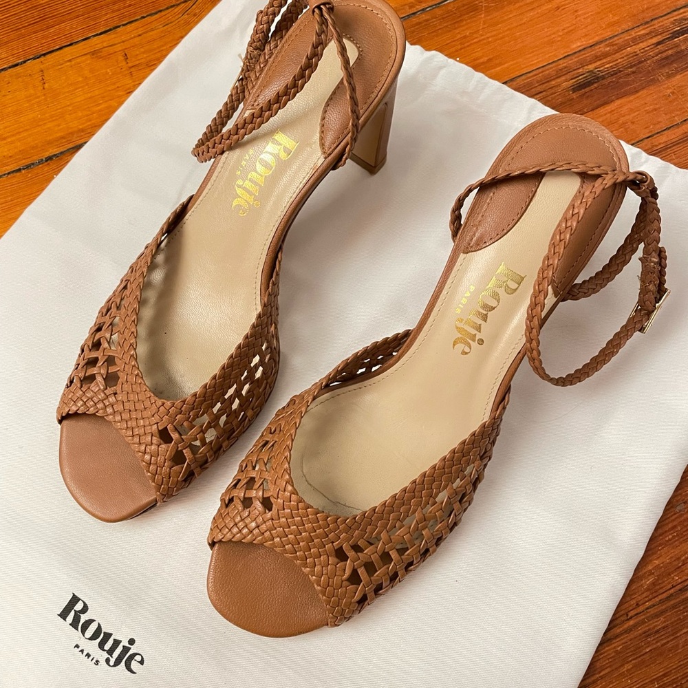 Rouje Liz Sandals in tan size 38